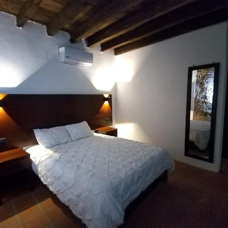La Pena Hotel Boutique & Spa Куэтсалан-дель-Проґресо Екстер'єр фото
